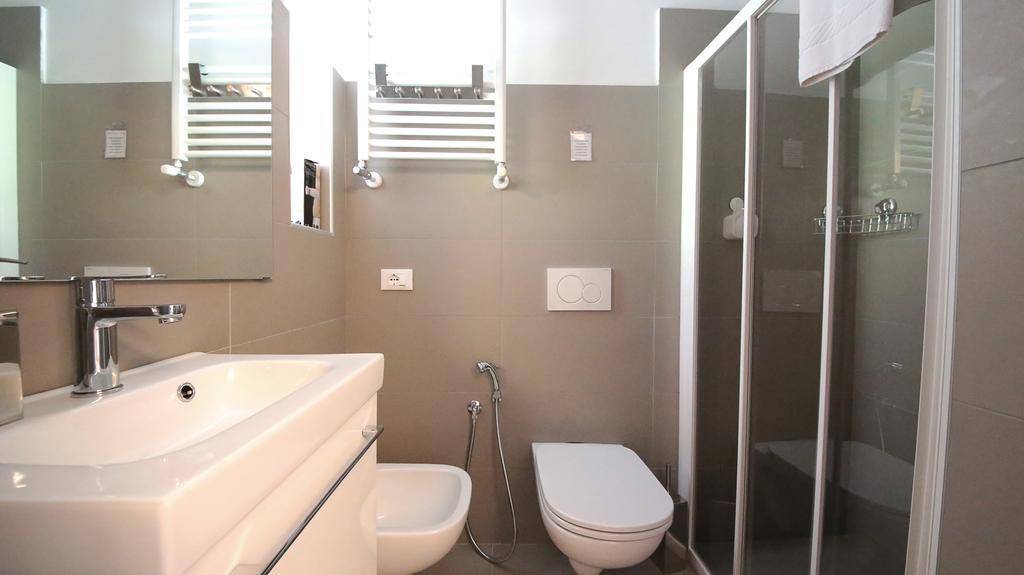 Affittacamere Smile Accomodation Аоста Екстер'єр фото