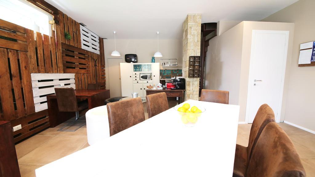 Affittacamere Smile Accomodation Аоста Екстер'єр фото