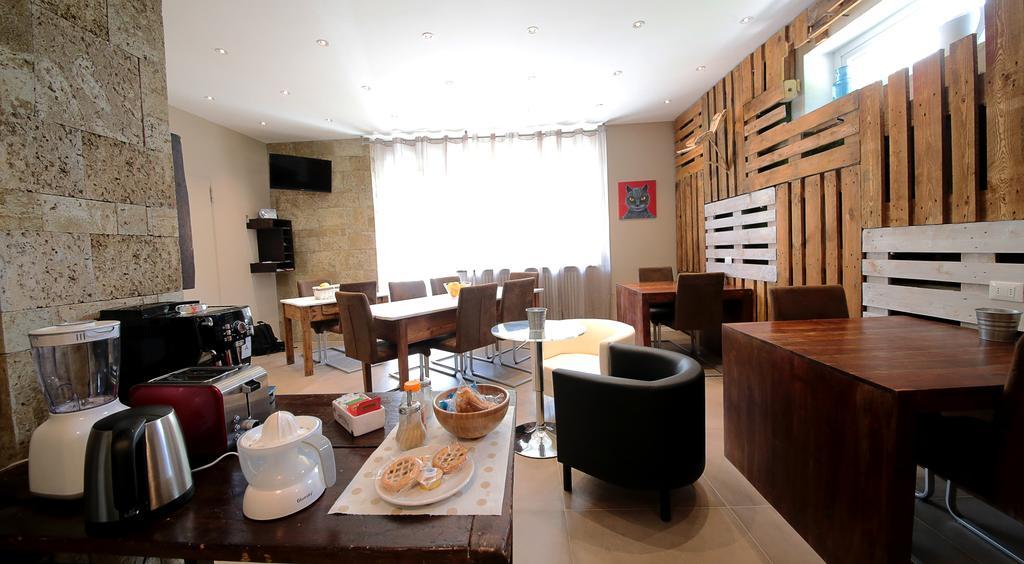 Affittacamere Smile Accomodation Аоста Екстер'єр фото